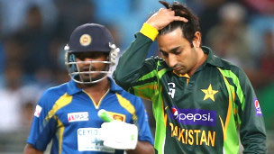 Pakistan Lost Two Wickets